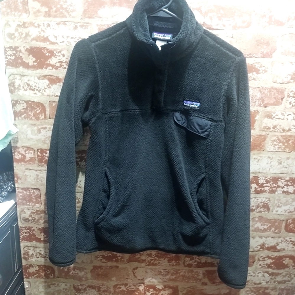 Patagonia Women's Small Black Pullover